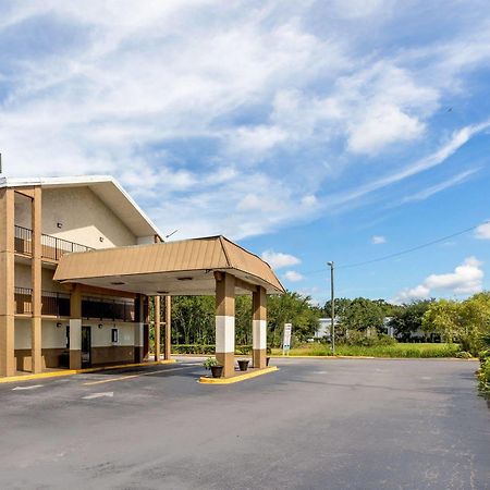 Rodeway Inn Fairgrounds-Casino Тампа Экстерьер фото