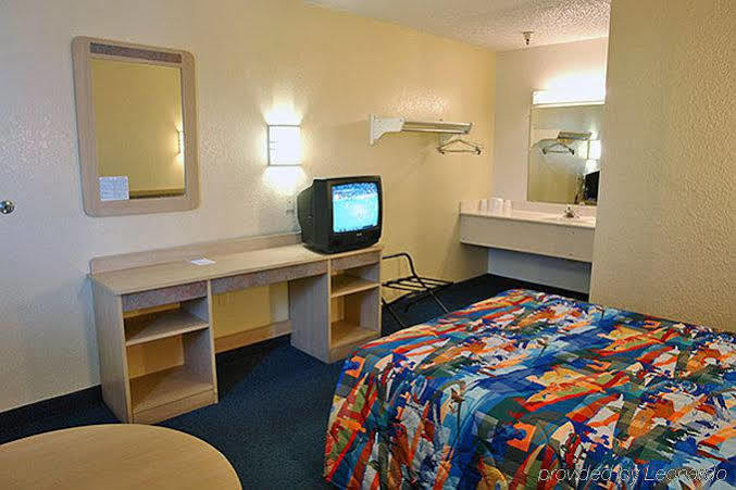 Rodeway Inn Fairgrounds-Casino Тампа Номер фото