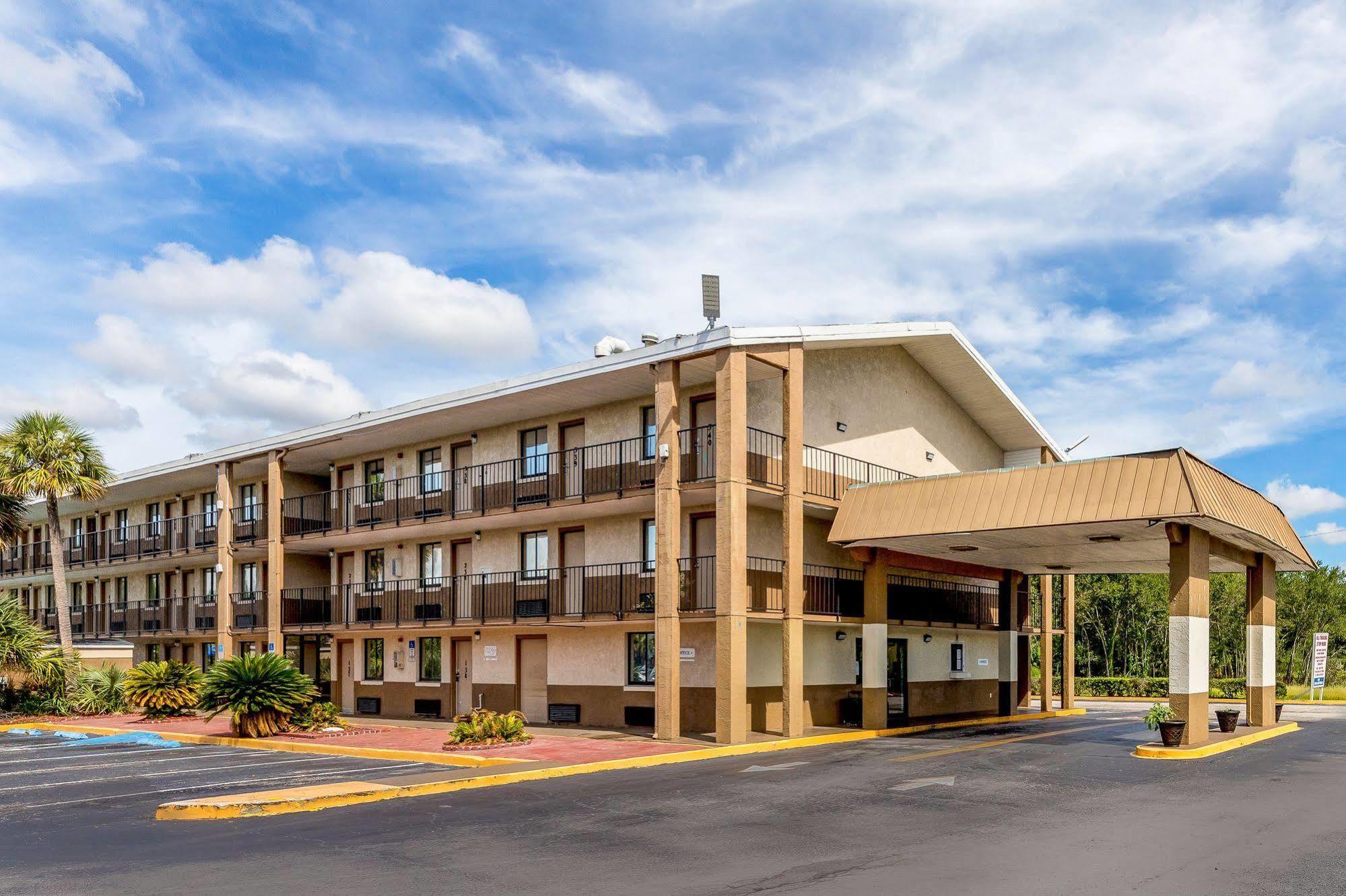 Rodeway Inn Fairgrounds-Casino Тампа Экстерьер фото
